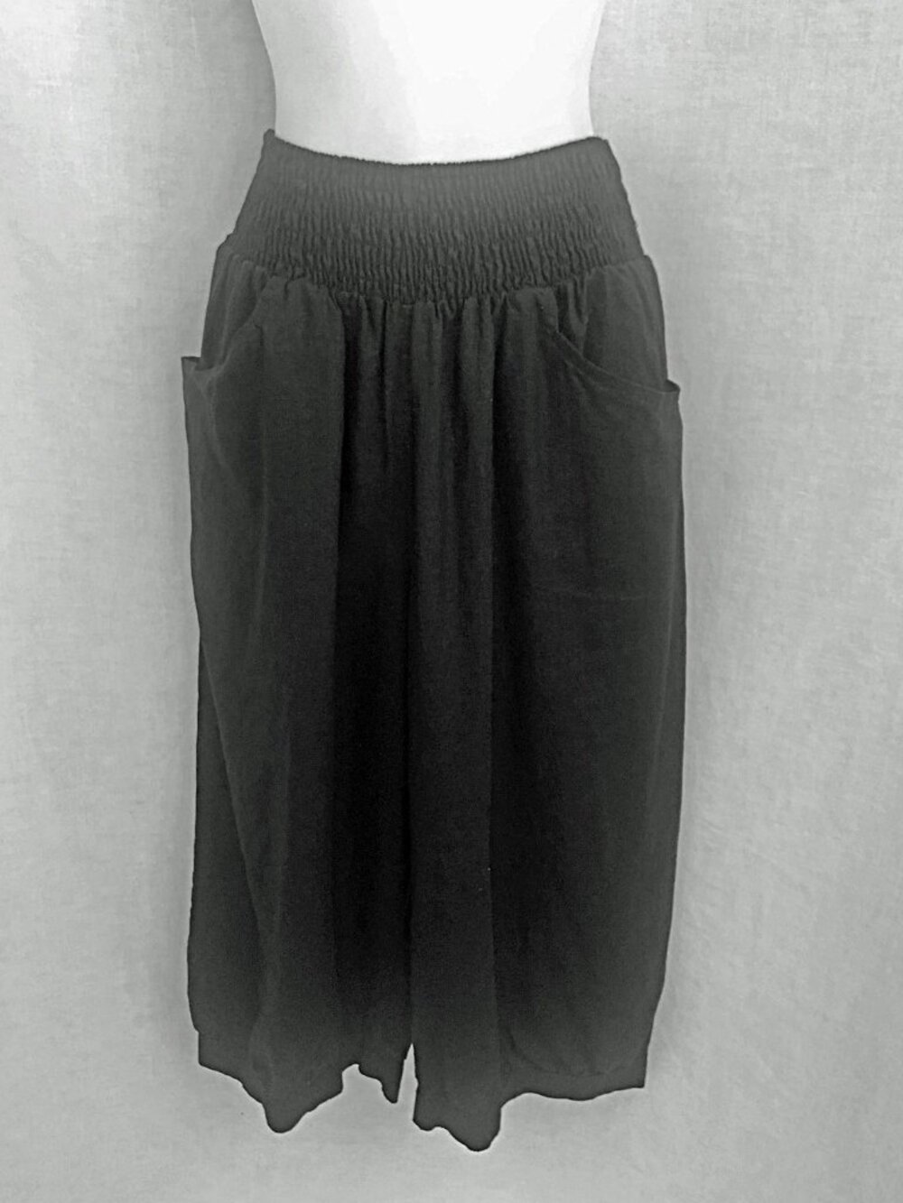 Coco Rose Linen Wide Leg Cropped Lantern Pants Size S-M